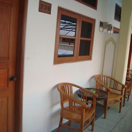 Rosani Hotel กูตา ภายนอก รูปภาพ