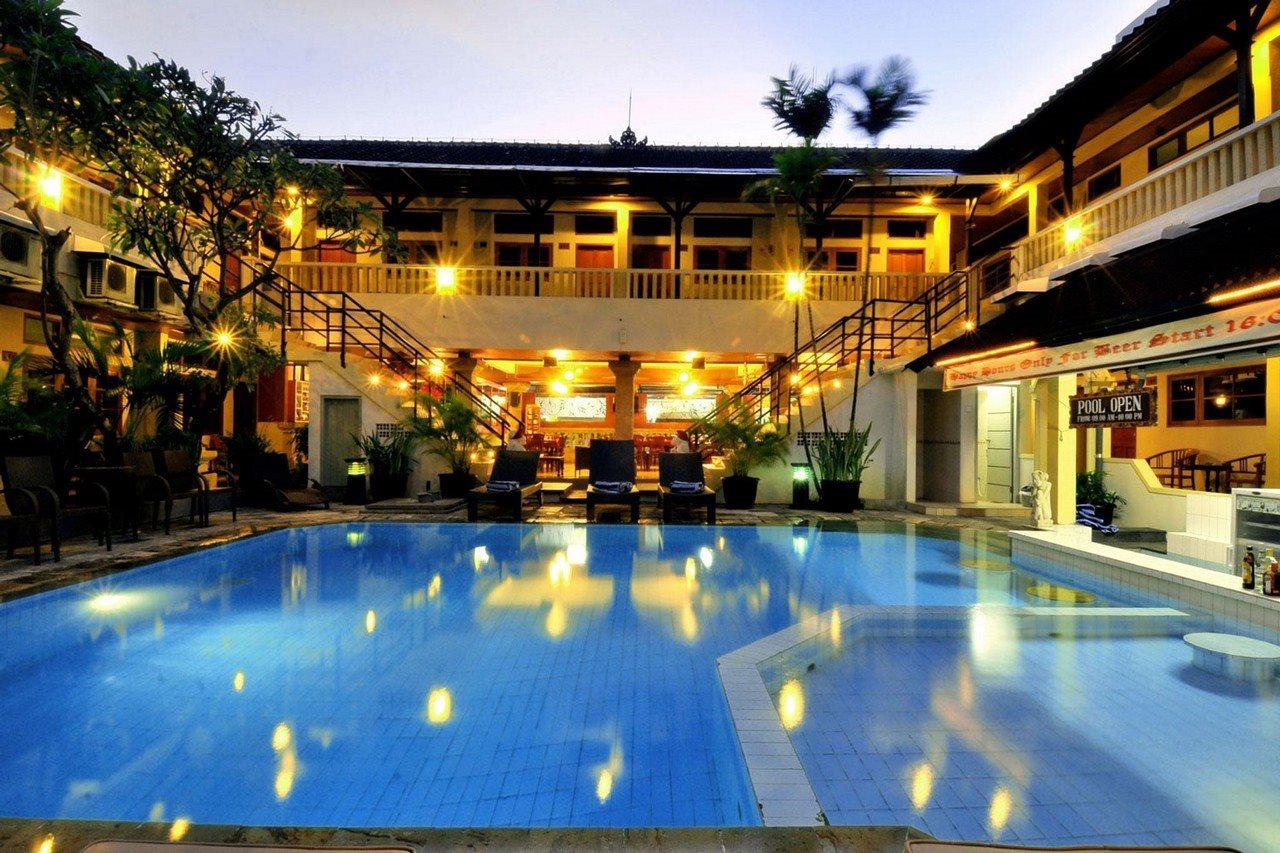 Rosani Hotel กูตา ภายนอก รูปภาพ