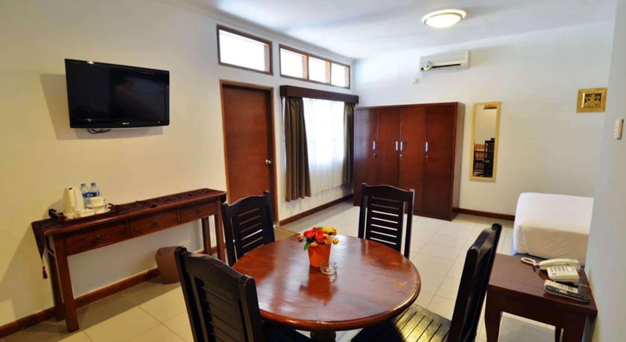 Rosani Hotel กูตา ภายนอก รูปภาพ