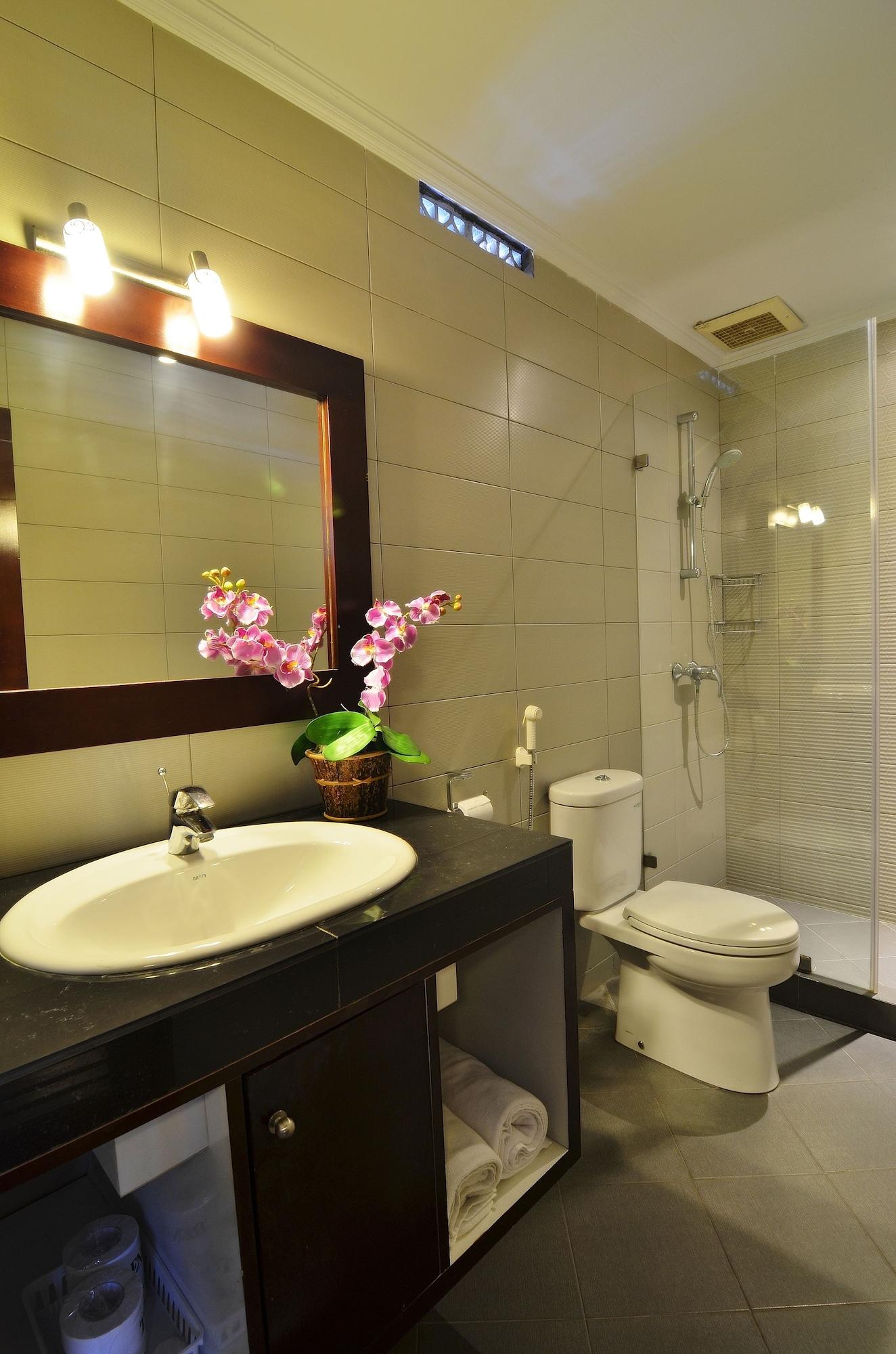 Rosani Hotel กูตา ภายนอก รูปภาพ