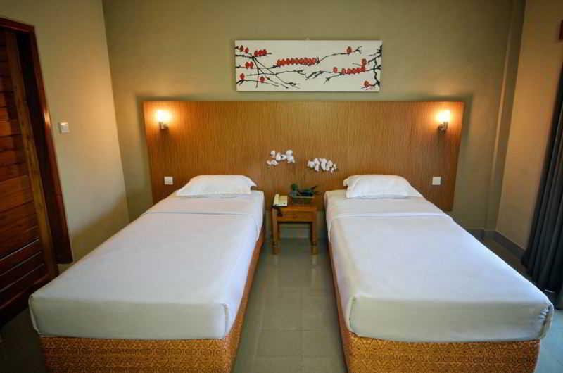 Rosani Hotel กูตา ภายนอก รูปภาพ