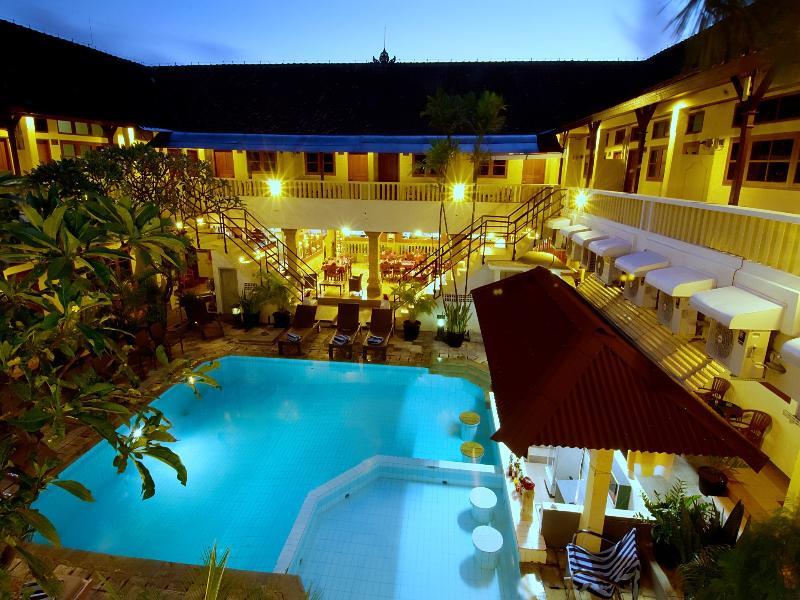 Rosani Hotel กูตา ภายนอก รูปภาพ