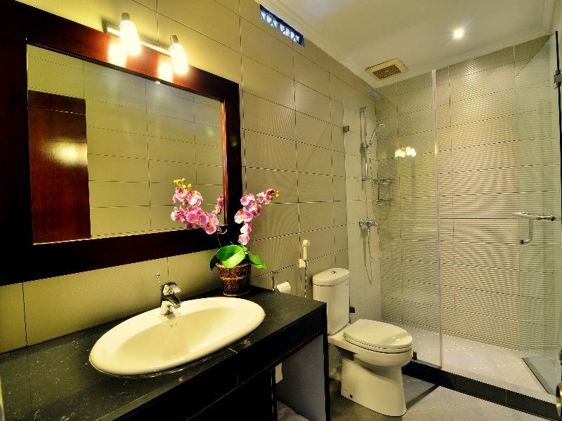 Rosani Hotel กูตา ภายนอก รูปภาพ