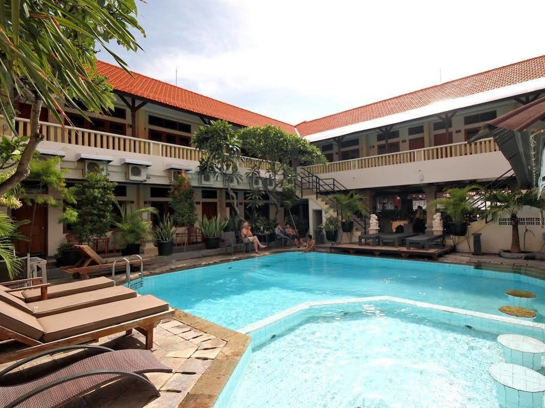 Rosani Hotel กูตา ภายนอก รูปภาพ