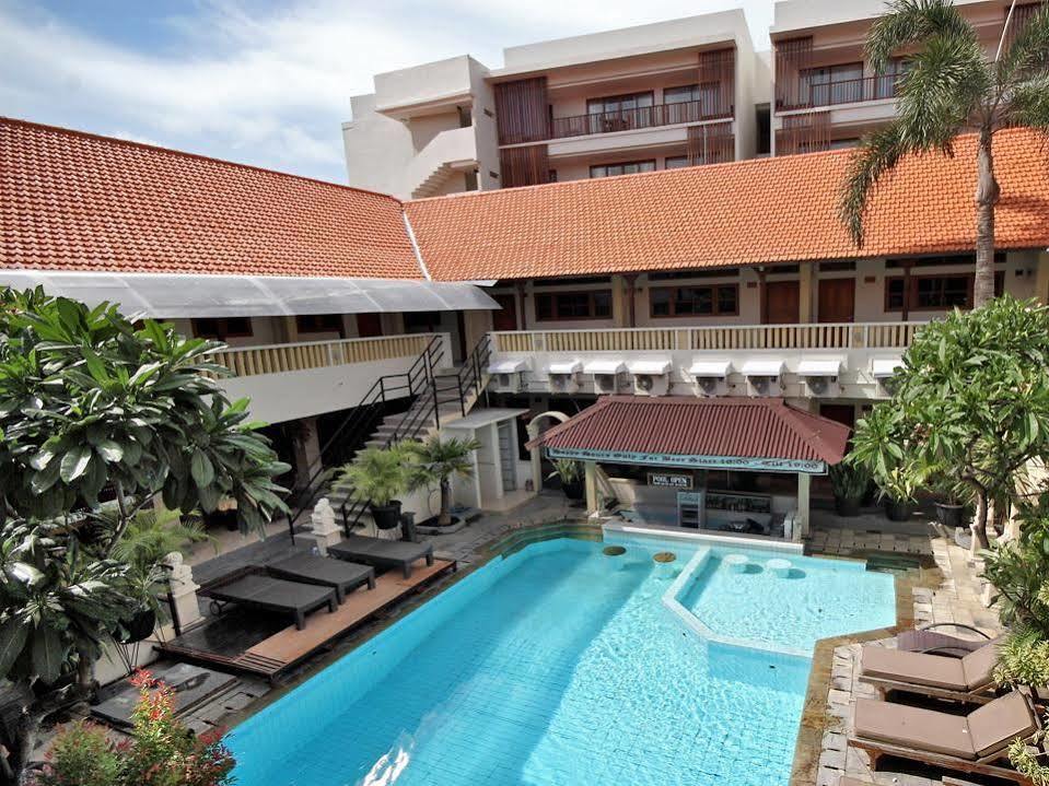 Rosani Hotel กูตา ภายนอก รูปภาพ