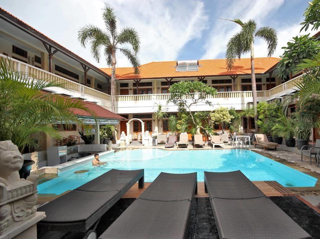 Rosani Hotel กูตา ภายนอก รูปภาพ